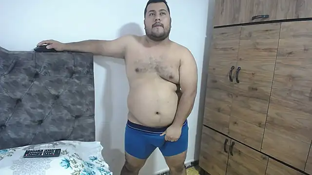 Snapshot of santi_hothot chatting on September 11, 2025, 6:52 pm santi hothot online show from September 11, 2025, 6:52 pm