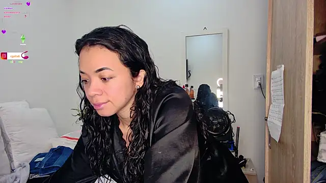 Snapshot of carolgaita chatting on March 1, 2026, 10:04 am carolgaita online show from March 1, 2026, 10:04 am