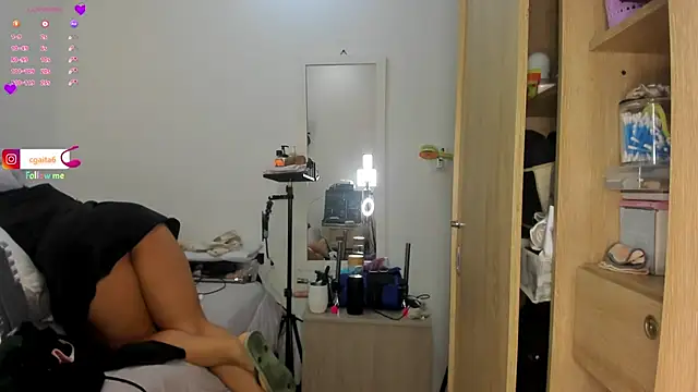 Snapshot of carolgaita chatting on February 19, 2026, 10:01 am carolgaita online show from February 19, 2026, 10:01 am