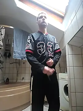 Snapshot of AnubisTVirus chatting on December 15, 2025, 8:20 am AnubisTVirus online show from December 15, 2025, 8:20 am