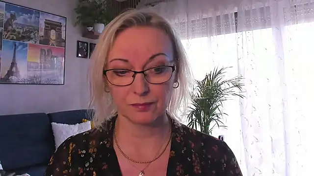 Snapshot of vanessa_chat chatting on April 19, 2026, 1:23 pm vanessa chat online show from April 19, 2026, 1:23 pm
