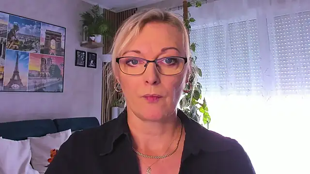 vanessa chat online show from September 9, 2025, 1:20 pm