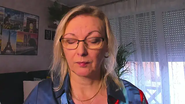 vanessa chat online show from November 27, 2025, 2:17 pm