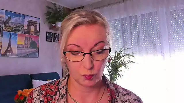 Snapshot of vanessa_chat chatting on May 14, 2026, 1:19 pm vanessa chat online show from May 14, 2026, 1:19 pm