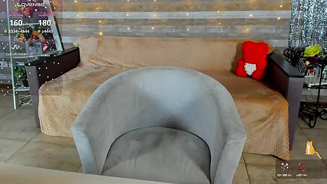 Snapshot of SusanSmit chatting on February 14, 2026, 9:59 pm SusanSmit online show from February 14, 2026, 9:59 pm