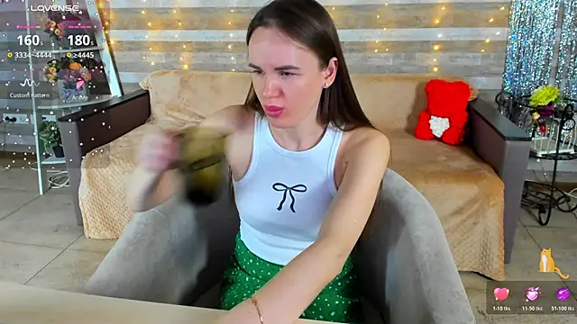 Snapshot of SusanSmit chatting on February 21, 2026, 8:00 pm SusanSmit online show from February 21, 2026, 8:00 pm