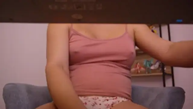 Snapshot of Carolsali chatting on April 11, 2026, 10:41 am Carolsali online show from April 11, 2026, 10:41 am