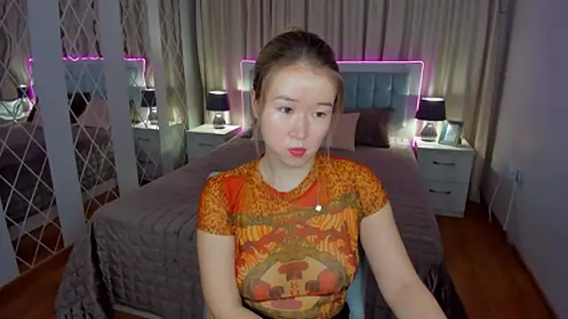 PollyOcean online show from November 23, 2025, 10:47 am