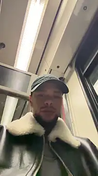 Snapshot of Lionayowe chatting on December 2, 2025, 11:28 pm Lionayowe online show from December 2, 2025, 11:28 pm