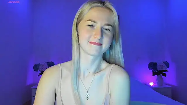 AnnaCarrera online show from March 9, 2025, 10:19 pm