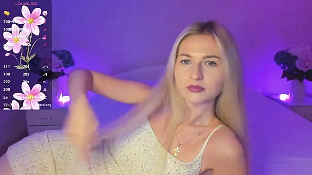 AnnaCarrera online show from September 28, 2025, 7:21 pm