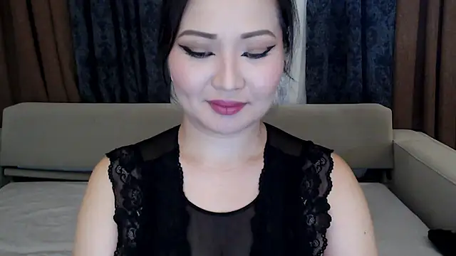 Snapshot of DanyMin chatting on November 17, 2025, 7:34 am DanyMin online show from November 17, 2025, 7:34 am