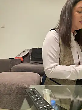 Snapshot of AlexandraGiogio chatting on April 19, 2026, 2:34 am AlexandraGiogio online show from April 19, 2026, 2:34 am