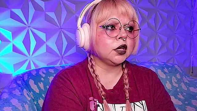 Snapshot of Satyn_doll chatting on May 1, 2026, 11:10 pm Satyn doll online show from May 1, 2026, 11:10 pm