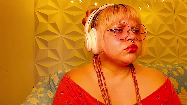 Snapshot of Satyn_doll chatting on May 10, 2026, 10:11 pm Satyn doll online show from May 10, 2026, 10:11 pm