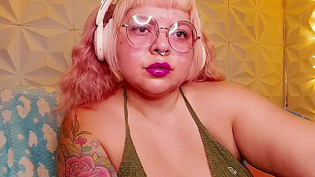 Snapshot of Satyn_doll chatting on May 17, 2026, 10:32 pm Satyn doll online show from May 17, 2026, 10:32 pm