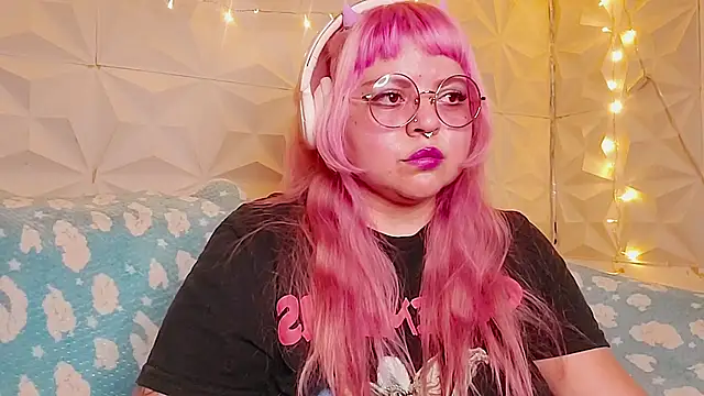 Snapshot of Satyn_doll chatting on May 24, 2026, 10:20 pm Satyn doll online show from May 24, 2026, 10:20 pm