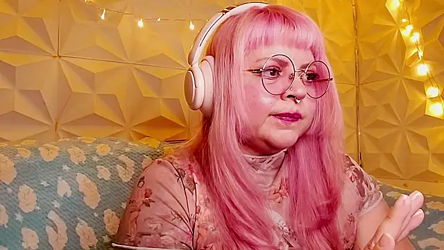 Snapshot of Satyn_doll chatting on May 28, 2026, 10:48 pm Satyn doll online show from May 28, 2026, 10:48 pm