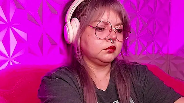 Snapshot of Satyn_doll chatting on October 29, 2025, 12:09 am Satyn doll online show from October 29, 2025, 12:09 am