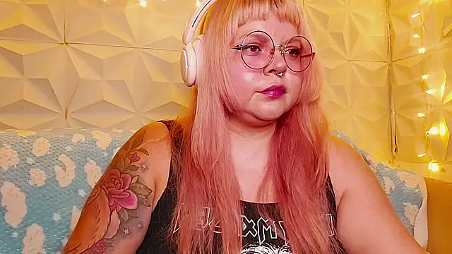 Snapshot of Satyn_doll chatting on May 13, 2026, 11:45 pm Satyn doll online show from May 13, 2026, 11:45 pm