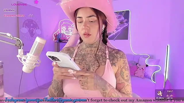 Snapshot of cute_catlyn chatting on December 4, 2025, 5:34 pm cute catlyn online show from December 4, 2025, 5:34 pm