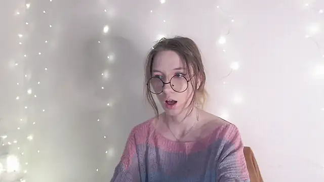  Hanna Moon  online show from January 13, 2026, 11:47 am