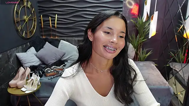 Snapshot of ErikaSoft chatting on March 12, 2025, 4:46 pm ErikaSoft online show from March 12, 2025, 4:46 pm