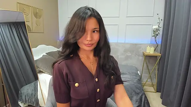 Snapshot of ErikaSoft chatting on November 9, 2025, 1:26 pm ErikaSoft online show from November 9, 2025, 1:26 pm