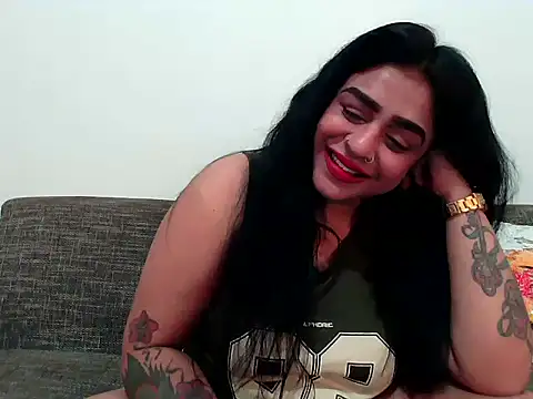 indianishkq7 online show from October 4, 2025, 3:02 pm