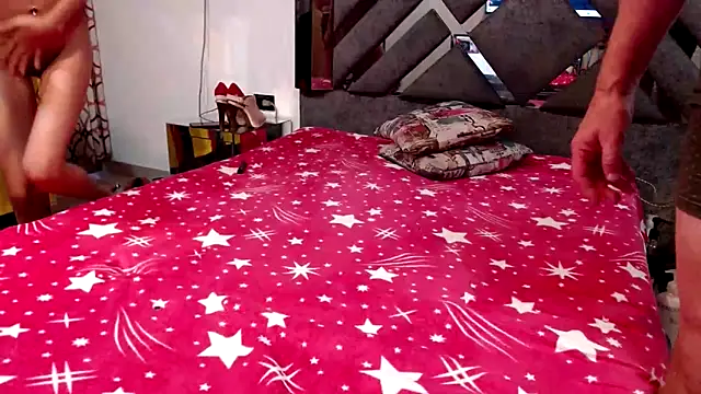 Snapshot of carlosbangsstar chatting on November 17, 2025, 8:02 pm carlosbangsstar online show from November 17, 2025, 8:02 pm