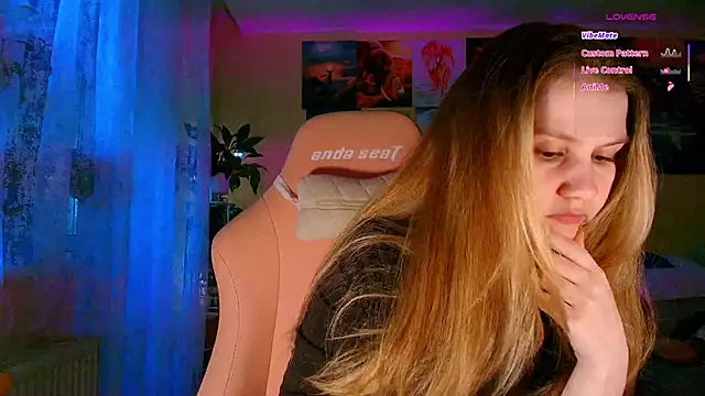 Snapshot of GoodWitch_ chatting on February 19, 2026, 7:16 am GoodWitch online show from February 19, 2026, 7:16 am