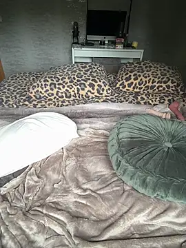 Snapshot of Carmen_Monroe chatting on October 31, 2025, 9:17 am Carmen Monroe online show from October 31, 2025, 9:17 am