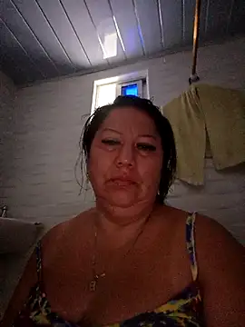 Snapshot of Brenda_Berck_ chatting on May 10, 2026, 12:31 pm Brenda Berck online show from May 10, 2026, 12:31 pm