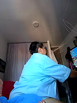 Snapshot of Brenda_Berck_ chatting on December 2, 2025, 12:07 pm Brenda Berck online show from December 2, 2025, 12:07 pm