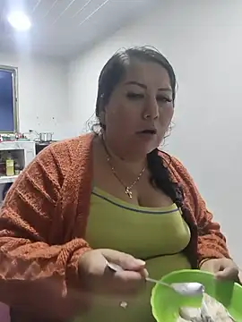 Snapshot of Brenda_Berck_ chatting on May 27, 2026, 12:31 am Brenda Berck online show from May 27, 2026, 12:31 am