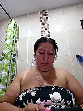 Snapshot of Brenda_Berck_ chatting on November 14, 2025, 12:31 pm Brenda Berck online show from November 14, 2025, 12:31 pm