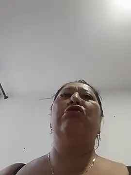 Snapshot of Brenda_Berck_ chatting on May 29, 2026, 12:33 pm Brenda Berck online show from May 29, 2026, 12:33 pm