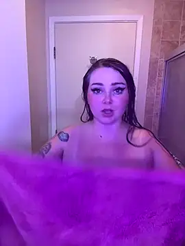 Snapshot of Kira_tattoo chatting on October 12, 2025, 3:41 am Kira tattoo online show from October 12, 2025, 3:41 am