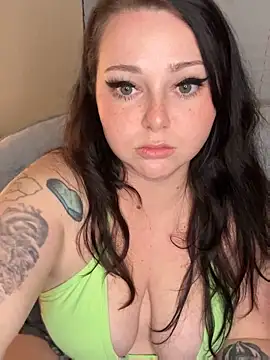 Snapshot of Kira_tattoo chatting on February 8, 2026, 4:10 am Kira tattoo online show from February 8, 2026, 4:10 am