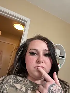 Snapshot of Kira_tattoo chatting on February 21, 2026, 4:36 am Kira tattoo online show from February 21, 2026, 4:36 am