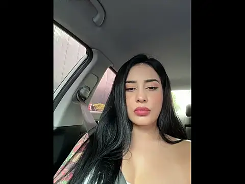 Snapshot of CATALINA_RESTREPO chatting on December 18, 2025, 8:01 pm CATALINA RESTREPO online show from December 18, 2025, 8:01 pm