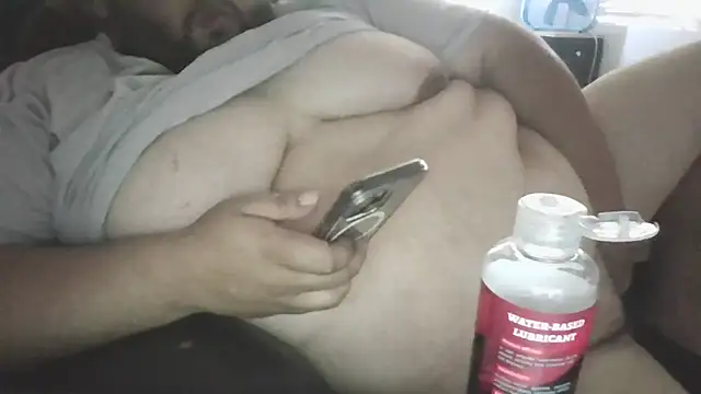 Snapshot of Pantychubs69 chatting on November 2, 2025, 9:09 pm Pantychubs69 online show from November 2, 2025, 9:09 pm