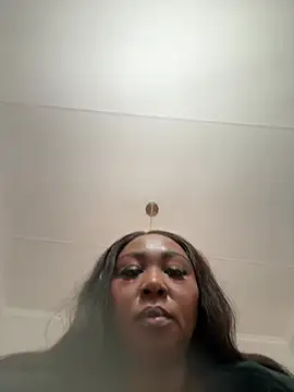 Snapshot of Bootyliciouse21X chatting on May 17, 2026, 10:04 am Bootyliciouse21X online show from May 17, 2026, 10:04 am