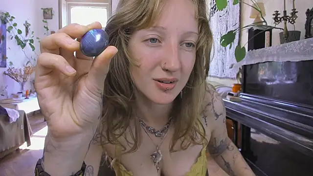 Miranda2 0 online show from September 23, 2025, 7:37 am