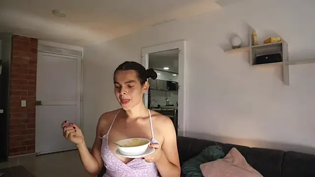  Vahos  online show from October 2, 2025, 5:27 pm