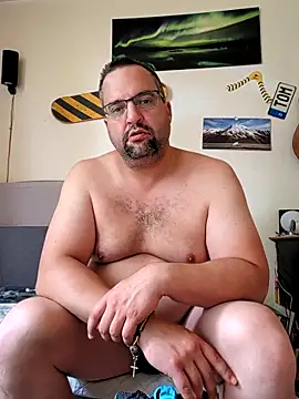 Snapshot of GerTom84 chatting on June 4, 2026, 1:38 pm GerTom84 online show from June 4, 2026, 1:38 pm