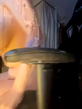 Remiliya online show from October 19, 2025, 11:57 am