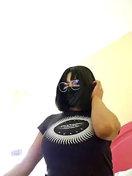 Snapshot of Latin_summer chatting on October 2, 2025, 12:14 am Latin summer online show from October 2, 2025, 12:14 am