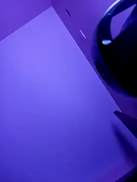 Snapshot of Latin_summer chatting on March 16, 2025, 12:01 am Latin summer online show from March 16, 2025, 12:01 am