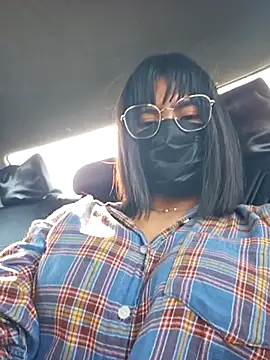 Snapshot of Latin_summer chatting on October 24, 2025, 8:30 pm Latin summer online show from October 24, 2025, 8:30 pm